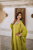 Robe Cleopatra, Élégance Royale